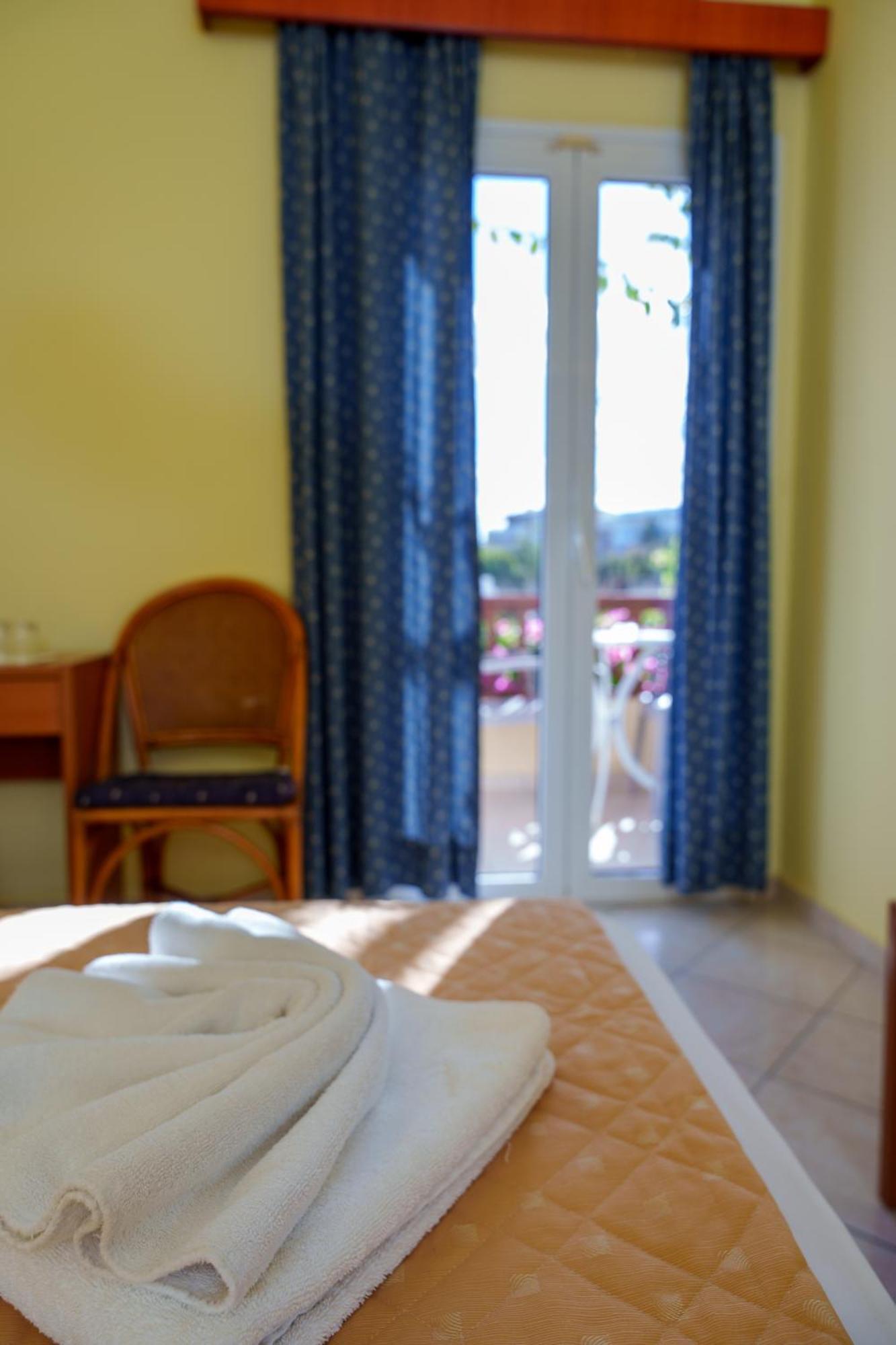 Dedalos Beach Hotel Sfakaki Exterior photo